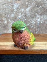 Last inn bildet i Galleri-visningsprogrammet, Jesmonite Fugl