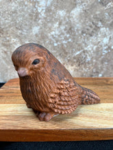 Last inn bildet i Galleri-visningsprogrammet, Jesmonite Fugl