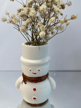 Last inn bildet i Galleri-visningsprogrammet, Jesmonite Snømann