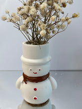 Last inn bildet i Galleri-visningsprogrammet, Jesmonite Snømann