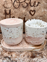 Last inn bildet i Galleri-visningsprogrammet, Jesmonite Krukke med lokk