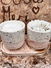 Last inn bildet i Galleri-visningsprogrammet, Jesmonite Krukke med lokk