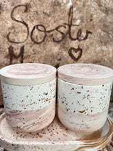 Last inn bildet i Galleri-visningsprogrammet, Jesmonite Krukke med lokk