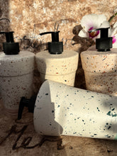 Last inn bildet i Galleri-visningsprogrammet, Jesmonite Såpe dispenser