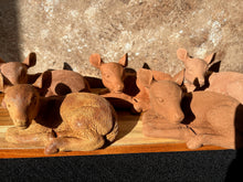 Last inn bildet i Galleri-visningsprogrammet, Jesmonite Hjort