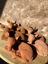 Last inn bildet i Galleri-visningsprogrammet, Jesmonite Hjort