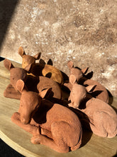 Last inn bildet i Galleri-visningsprogrammet, Jesmonite Hjort