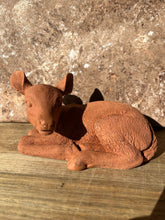 Last inn bildet i Galleri-visningsprogrammet, Jesmonite Hjort