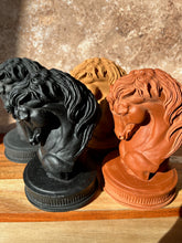 Last inn bildet i Galleri-visningsprogrammet, Jesmonite Hestehode