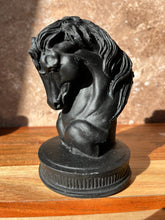 Last inn bildet i Galleri-visningsprogrammet, Jesmonite Hestehode