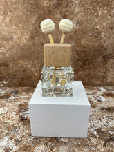 Last inn bildet i Galleri-visningsprogrammet, Duftflaske