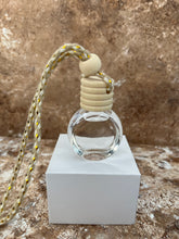 Last inn bildet i Galleri-visningsprogrammet, Duftflaske