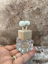 Last inn bildet i Galleri-visningsprogrammet, Duftflaske