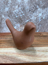 Last inn bildet i Galleri-visningsprogrammet, Jesmonite Liten Fugl