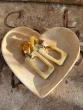 Last inn bildet i Galleri-visningsprogrammet, Jesmonite Fat hjerteformet med kant