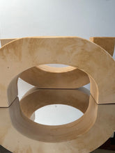 Last inn bildet i Galleri-visningsprogrammet, Jesmonite Buet lysestake