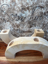 Last inn bildet i Galleri-visningsprogrammet, Jesmonite Buet lysestake