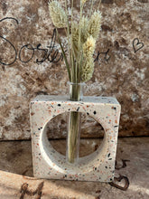 Last inn bildet i Galleri-visningsprogrammet, Jesmonite Vase Kari 11 x 11 cm