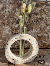 Last inn bildet i Galleri-visningsprogrammet, Jesmonite Vase Luciana 11 x 13 cm