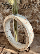 Last inn bildet i Galleri-visningsprogrammet, Jesmonite Vase Sara 14 x 14 cm