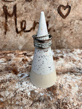 Last inn bildet i Galleri-visningsprogrammet, Jesmonite Ringholder