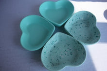 Last inn bildet i Galleri-visningsprogrammet, Jesmonite Skål hjerteformet