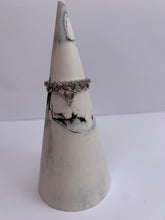 Last inn bildet i Galleri-visningsprogrammet, Jesmonite Ringholder