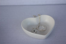 Last inn bildet i Galleri-visningsprogrammet, Jesmonite Skål hjerteformet