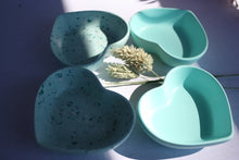 Last inn bildet i Galleri-visningsprogrammet, Jesmonite Skål hjerteformet