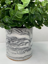 Last inn bildet i Galleri-visningsprogrammet, Jesmonite Krukke