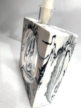 Last inn bildet i Galleri-visningsprogrammet, Jesmonite Vase Kari 11 x 11 cm