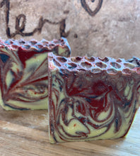 Last inn bildet i Galleri-visningsprogrammet, Såpe Gul Rød Bronse