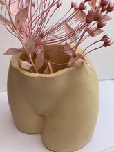 Last inn bildet i Galleri-visningsprogrammet, Jesmonite Rumpe