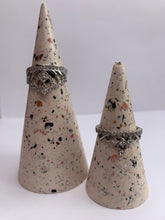 Last inn bildet i Galleri-visningsprogrammet, Jesmonite Ringholder