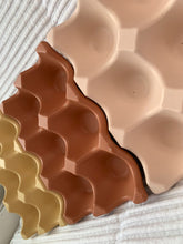 Last inn bildet i Galleri-visningsprogrammet, Jesmonite Eggeholder