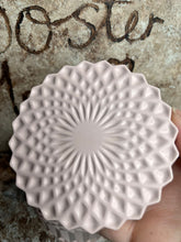 Last inn bildet i Galleri-visningsprogrammet, Jesmonite stor Krukke med lokk