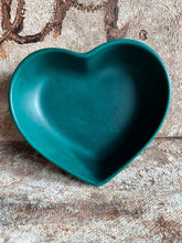 Last inn bildet i Galleri-visningsprogrammet, Jesmonite Skål hjerteformet