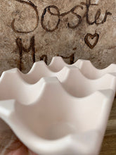 Last inn bildet i Galleri-visningsprogrammet, Jesmonite Eggeholder