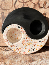 Last inn bildet i Galleri-visningsprogrammet, Jesmonite Svingete T lys holdere