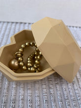 Last inn bildet i Galleri-visningsprogrammet, Jesmonite Hjerteformet skrin