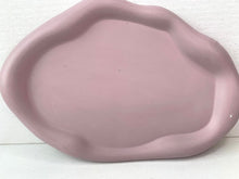 Last inn bildet i Galleri-visningsprogrammet, Jesmonite Fat usymmetrisk med kant