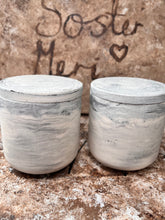 Last inn bildet i Galleri-visningsprogrammet, Jesmonite Krukke med lokk