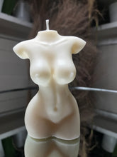 Last inn bildet i Galleri-visningsprogrammet, Kvinne nr 3