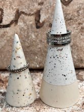 Last inn bildet i Galleri-visningsprogrammet, Jesmonite Ringholder