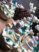 Last inn bildet i Galleri-visningsprogrammet, Såpe Cupcake Jul