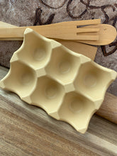 Last inn bildet i Galleri-visningsprogrammet, Jesmonite Eggeholder