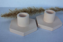 Last inn bildet i Galleri-visningsprogrammet, Jesmonite Lysestake kronelys