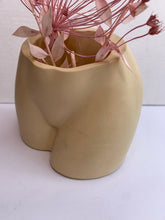 Last inn bildet i Galleri-visningsprogrammet, Jesmonite Rumpe