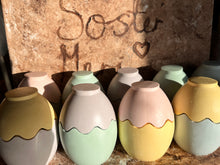 Last inn bildet i Galleri-visningsprogrammet, Jesmonite Påske egg med duftlys