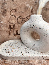 Last inn bildet i Galleri-visningsprogrammet, Jesmonite Vase Carla 15 x 13 cm